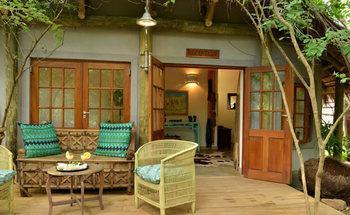 Bakwena Lodge Касане Экстерьер фото